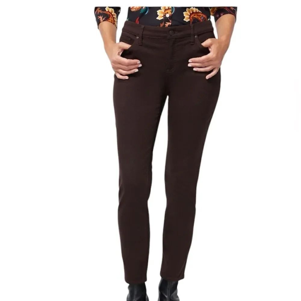 Chicos Stretch Girlfriend No Tummy Pants!